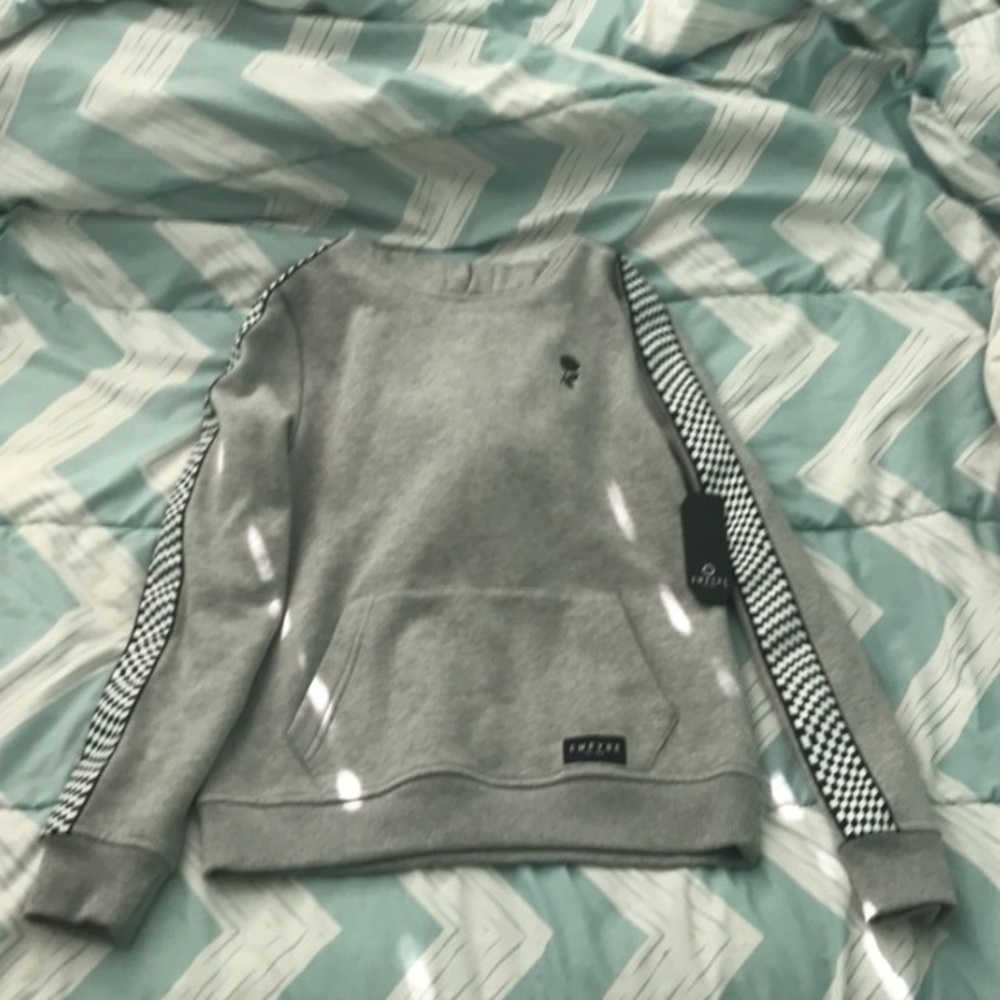 gray hoodie